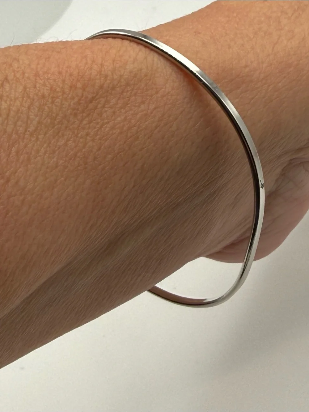 Vintage Green Cabochon Silver Tone Infinity Bangle Bracelet Size 6 Unmarked